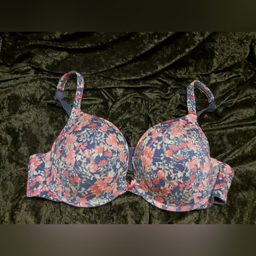 Cacique 44C Boost Plunge Bra